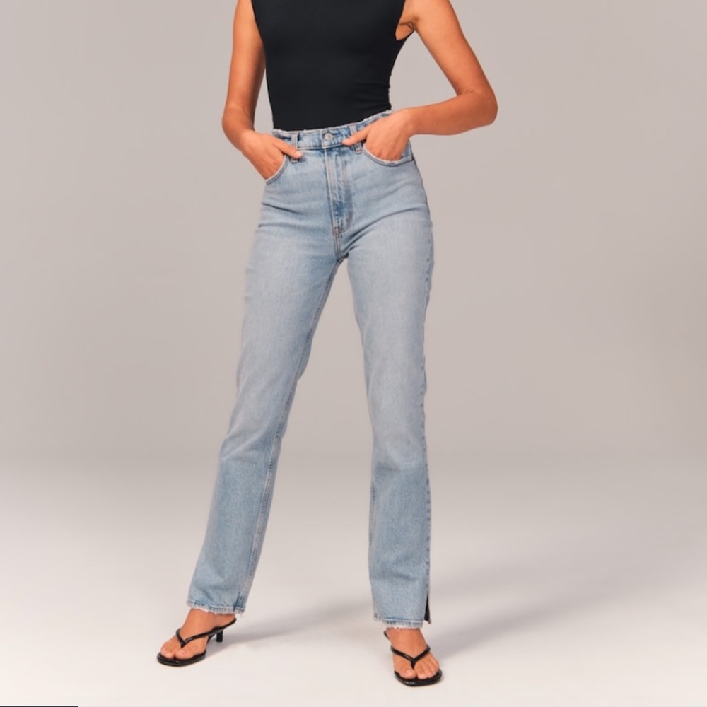 Abercrombie 90s Ultra High Rise Straight Jeans